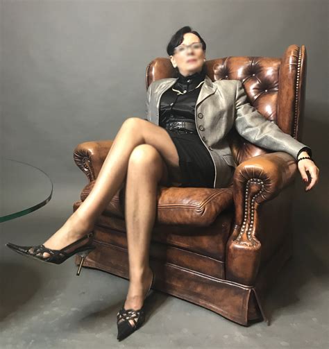 domina in nylons